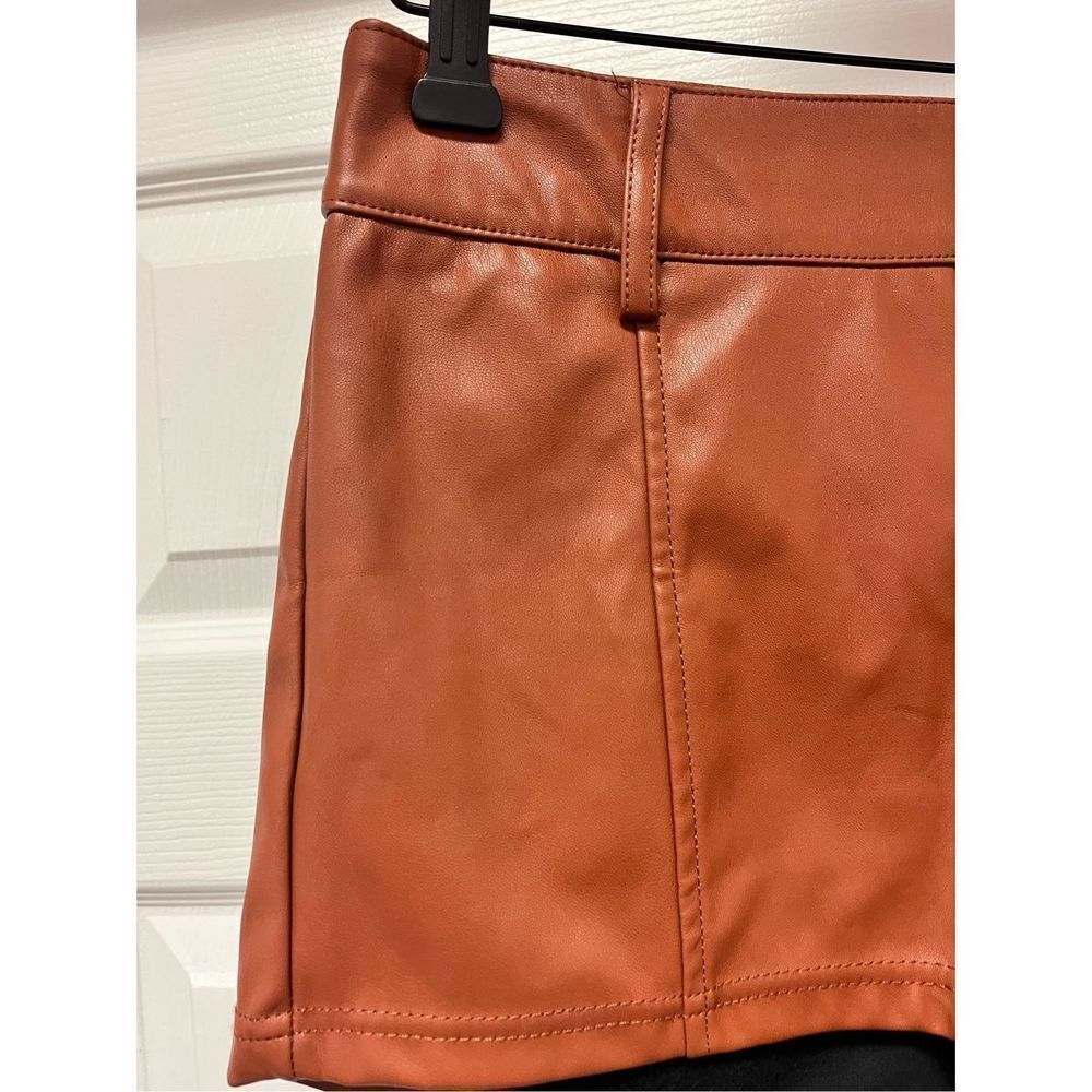 Wild Fable Cognac Faux Leather Short Shorts sz 4 NWT - Picture 2 of 6